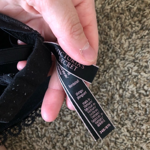 Victoria Secret Bombshell Bra’s 💞 - Picture 3 of 5